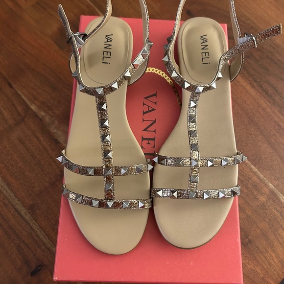 Vaneli Brunel sandal 9.5 N (US) brand new - Picture 1 of 4